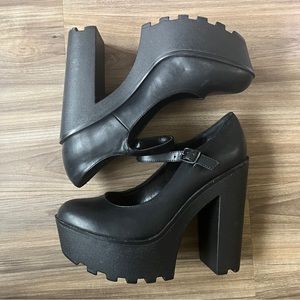 Black Platform Barbie Doll Pump